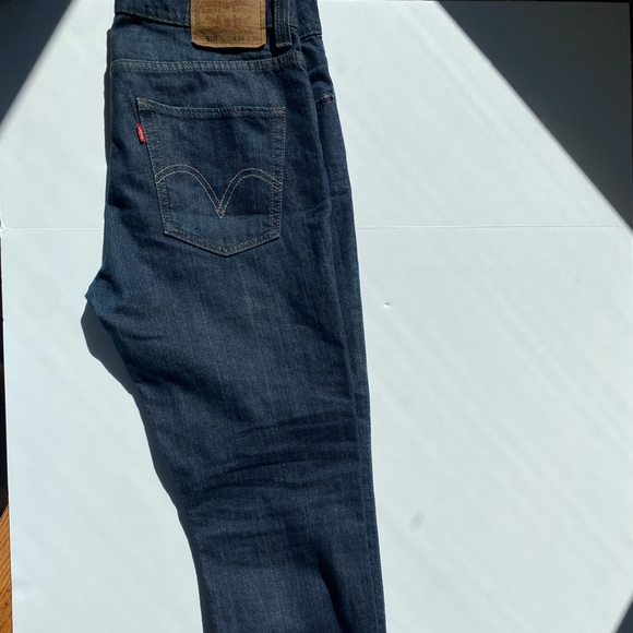 Levi’s 510’s dark wash jeans - Picture 2 of 4